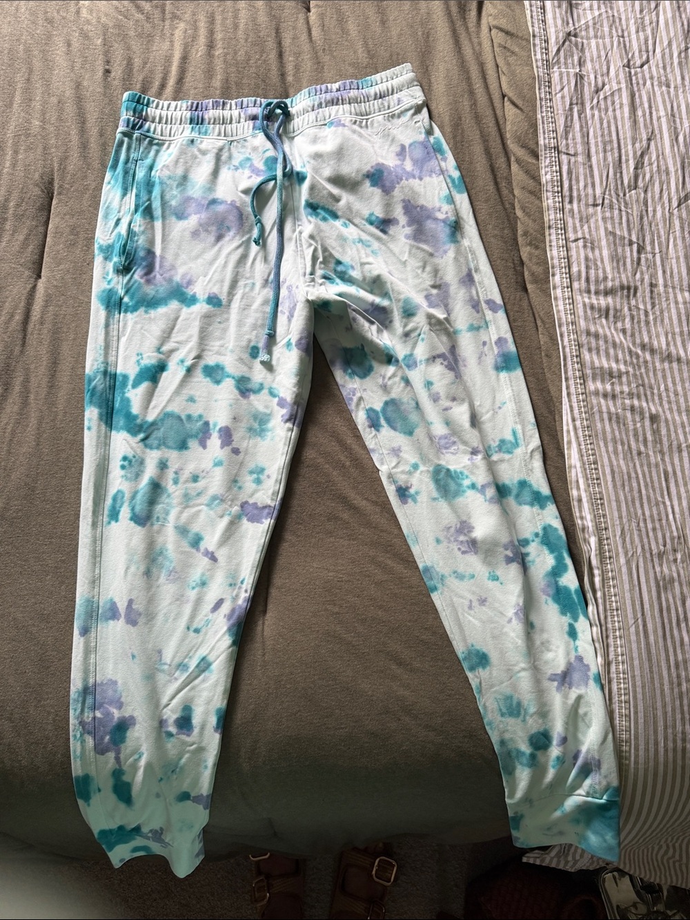 PINK Victoria's Secret Teal & Lavender Tie-Dye Jogger Pants